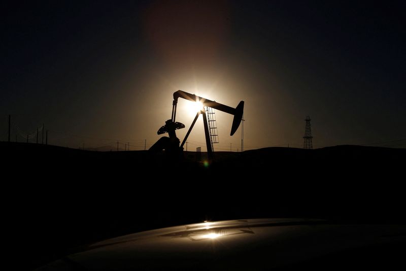 Oil falls as request standpoint debilitates, Iran supply disturbance concerns ease