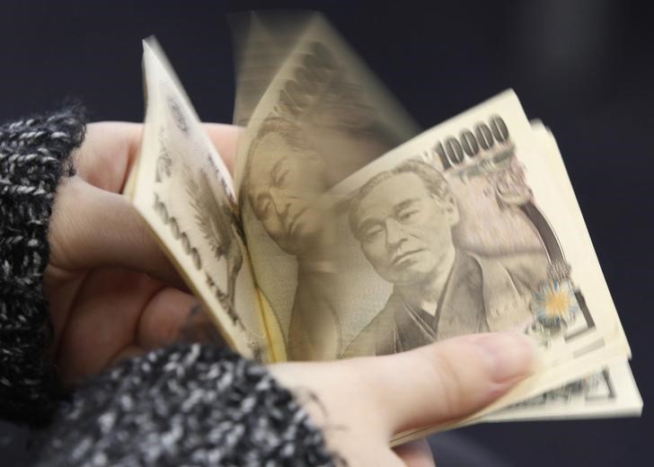 Asia FX gains; Japanese yen hops on place of refuge interest in the midst of US tax burdens